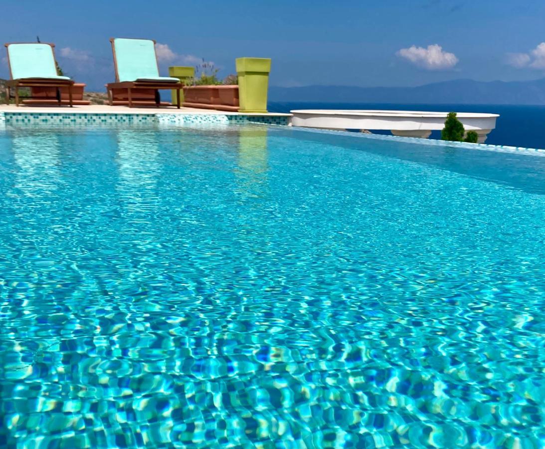 Villa Ulyana Kriaritsi - Athos Sea View & Spa ภายนอก รูปภาพ
