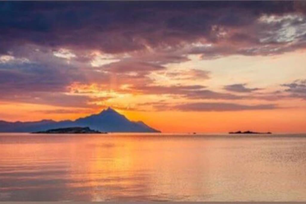 Villa Ulyana Kriaritsi - Athos Sea View & Spa ภายนอก รูปภาพ