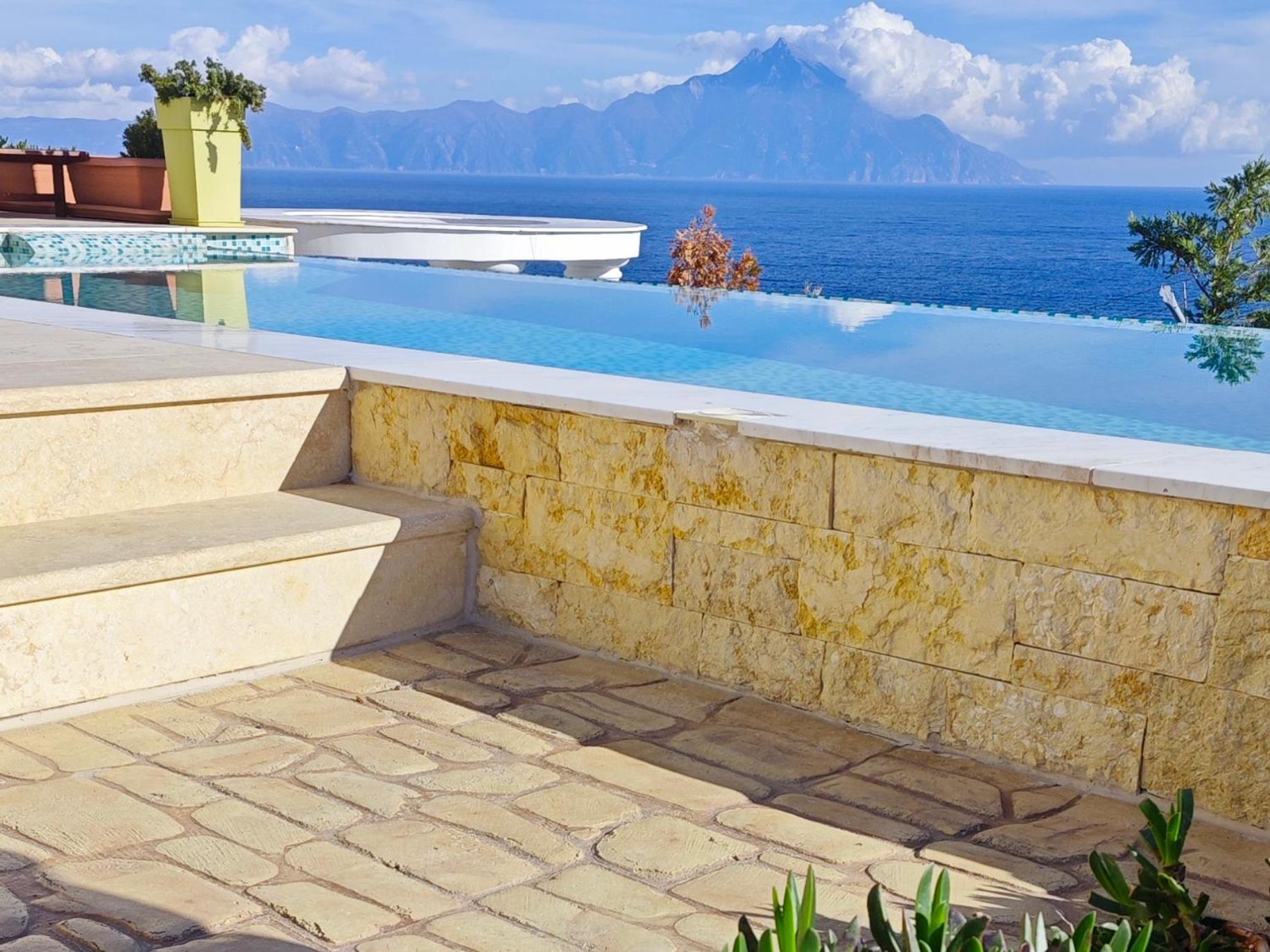 Villa Ulyana Kriaritsi - Athos Sea View & Spa ภายนอก รูปภาพ